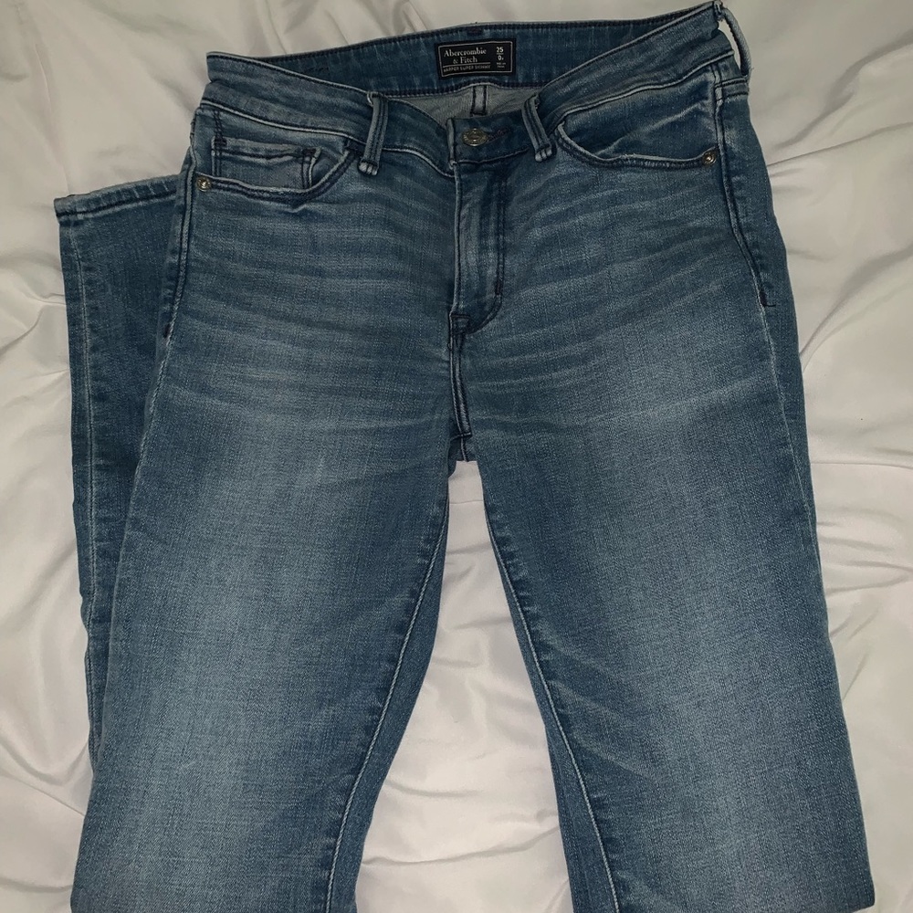 Abercrombie & Fitch Super Skinny Jeans